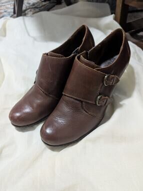B.O.C. By Born Brown Leather Double Monk Strap Heeled Booties Sz8